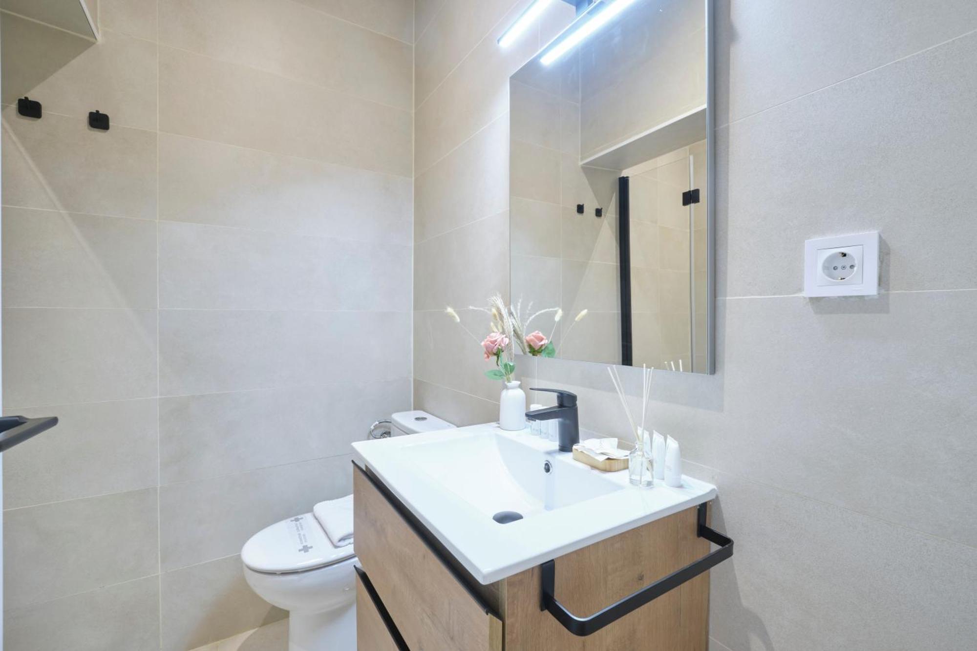 Lovely - Completo En Excelente Ubicacion En Apartament Madrid
